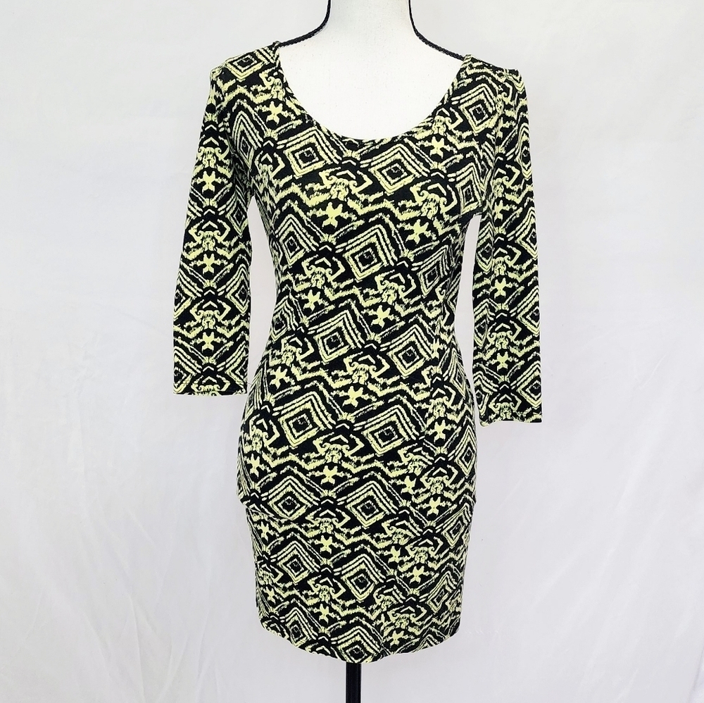 Forever 21 Yellow Green Neon Quarter Sleeve Round Neck Bodycon Dress